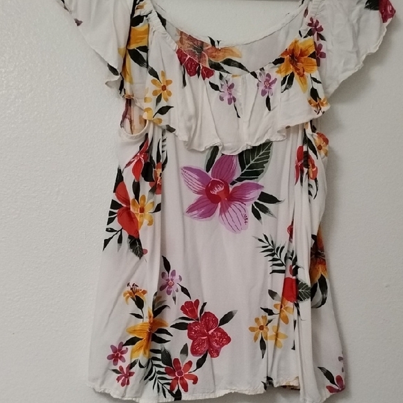 Old Navy Floral Ruffle Blouse - Red, Pink, Yellow - Picture 6 of 6